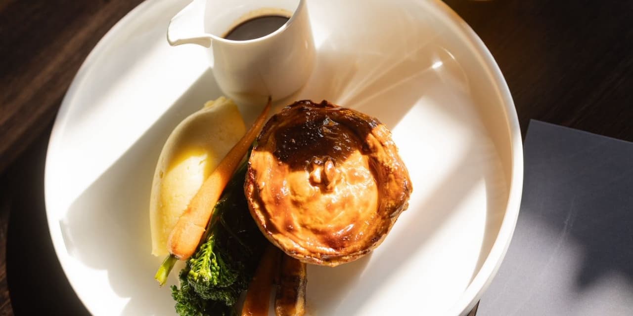 Hadrian's Hotel and Willow