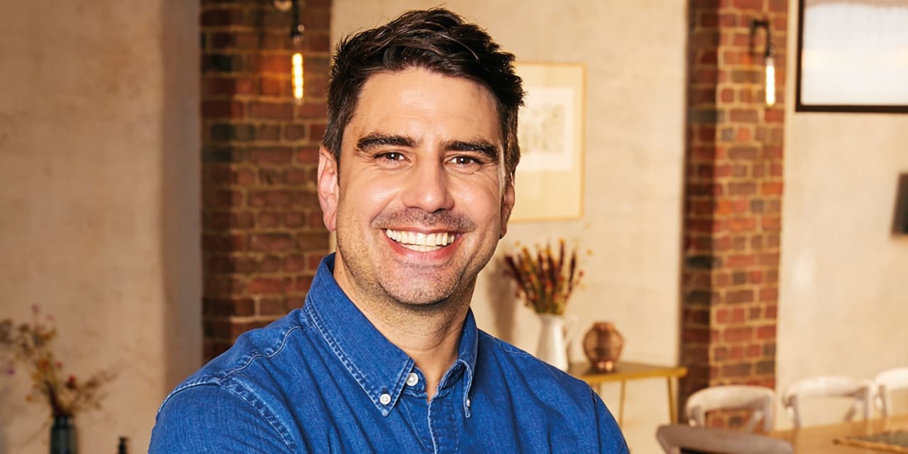 Chris Bavin